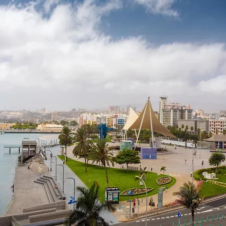 In Palmas Near Playa De Canteras Las Palmas de Gran Canaria
